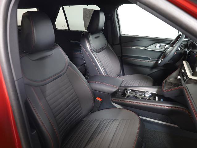 Certified 2025 Ford Explorer ST-Line w/ Premium Package image 11