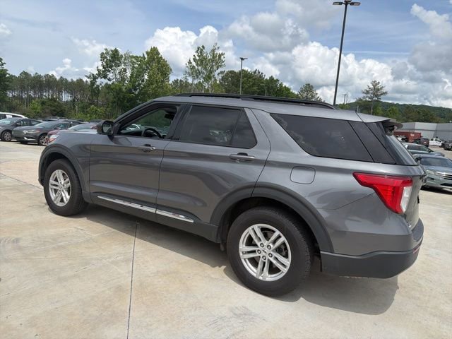 Certified 2021 Ford Explorer XLT w/ Equipment Group 202A AWD/4WD image 18