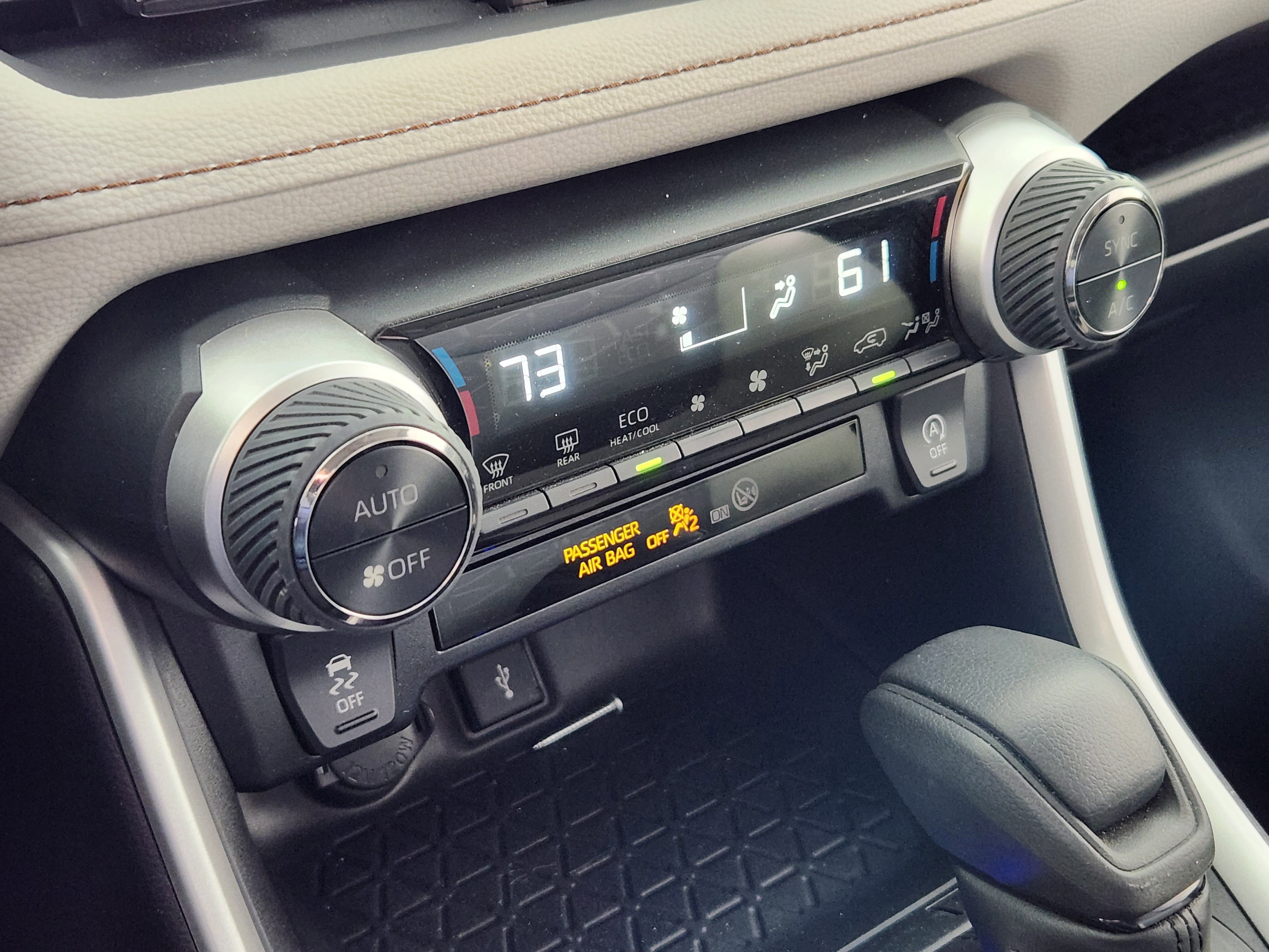 Used 2022 Toyota RAV4 XLE image 24