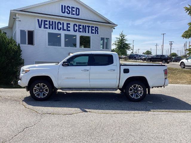Used 2017 Toyota Tacoma Limited w/ Tow Package AWD/4WD image 3