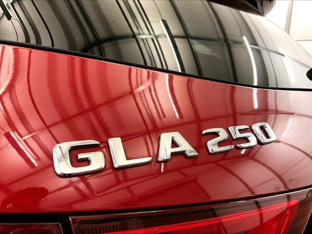 Used 2021 Mercedes-Benz GLA 250 4MATIC image 13