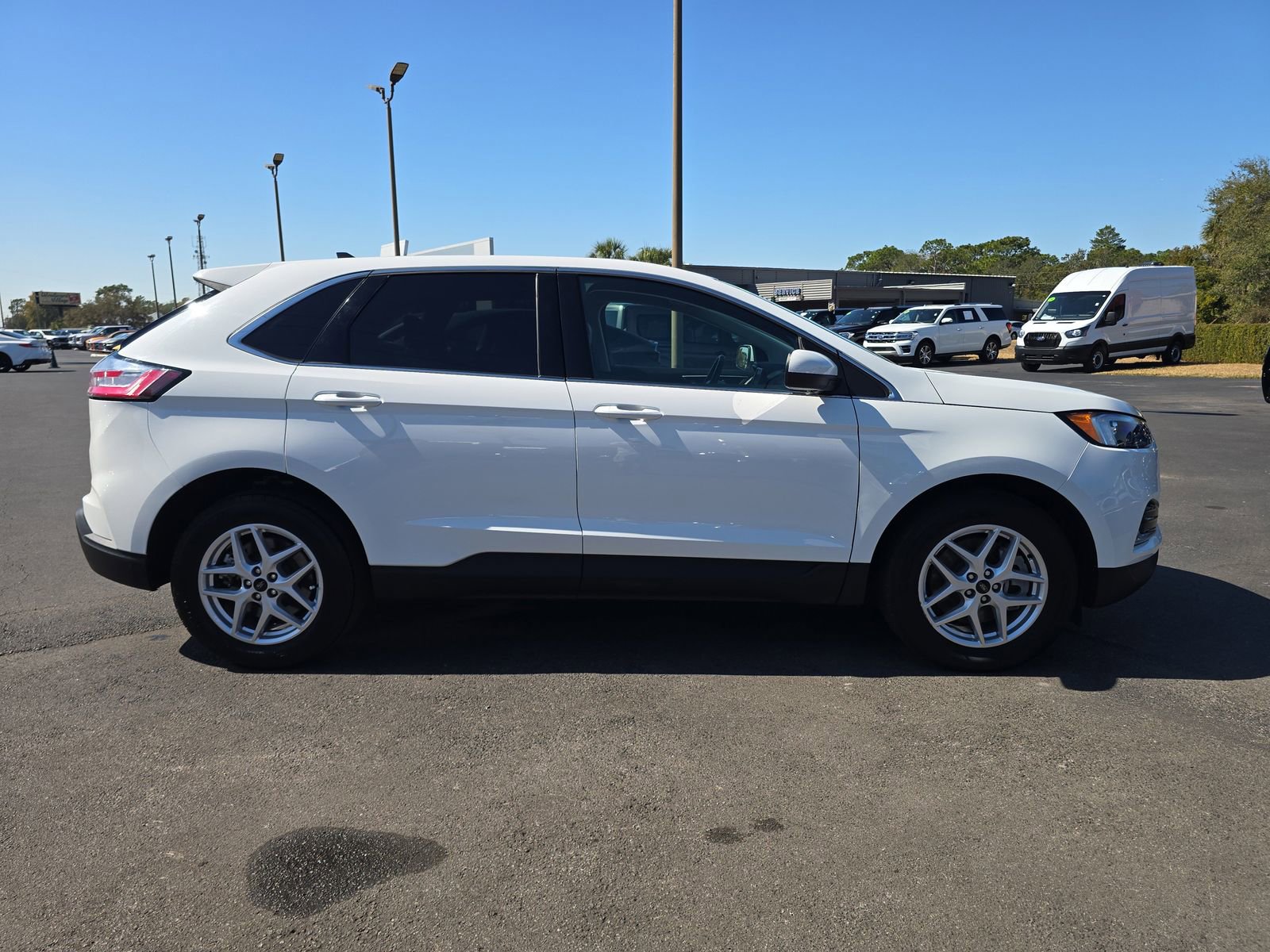 Certified 2024 Ford Edge SEL image 3