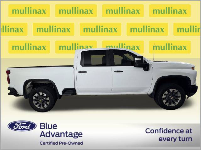 Used 2024 Chevrolet Silverado 2500 Custom w/ Custom Value Package AWD/4WD image 2