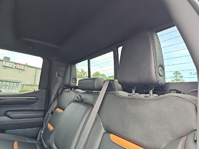 Used 2023 GMC Sierra 1500 AT4 w/ AT4 Premium Package AWD/4WD image 16