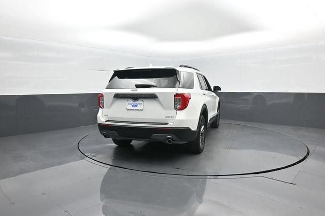 Certified 2024 Ford Explorer XLT w/ Equipment Group 202A AWD/4WD image 7