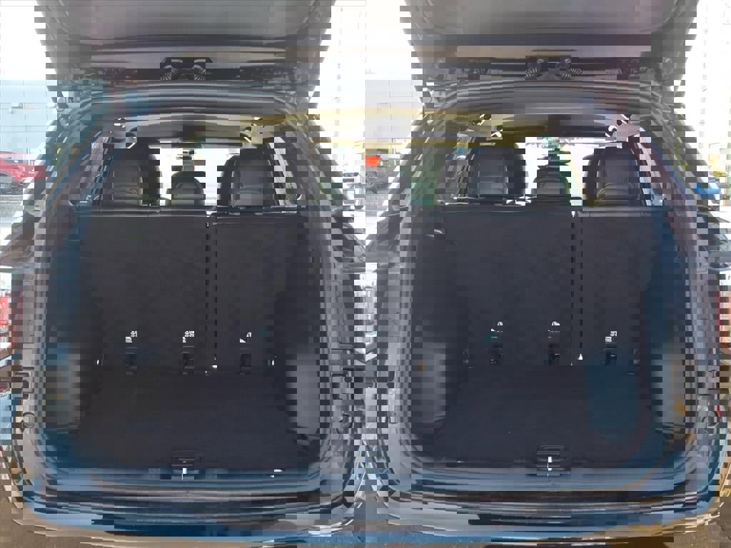 Used 2024 Jeep Compass Limited image 9