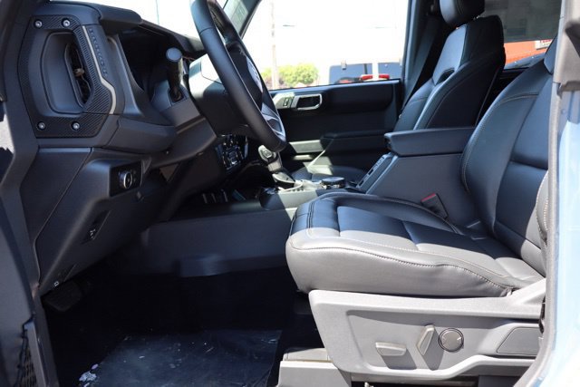Certified 2025 Ford Bronco Badlands w/ Sasquatch Package AWD/4WD image 19