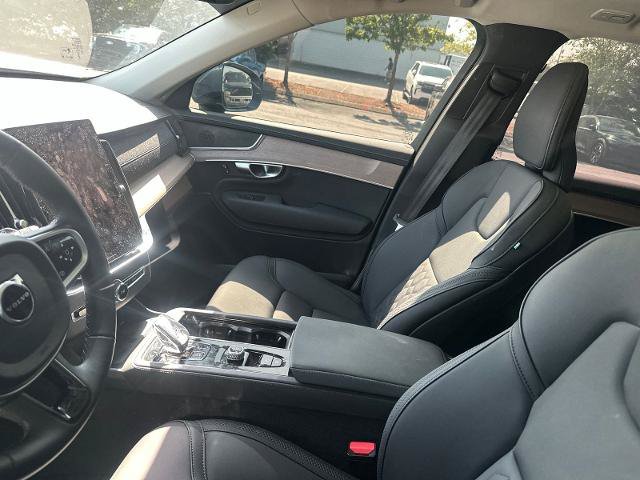 Used 2025 Volvo XC90 B5 Plus AWD/4WD image 6