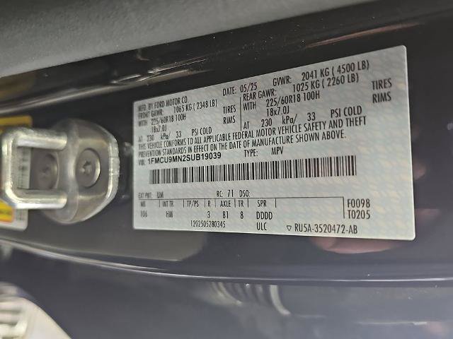 Certified 2025 Ford Escape ST-Line AWD/4WD image 31