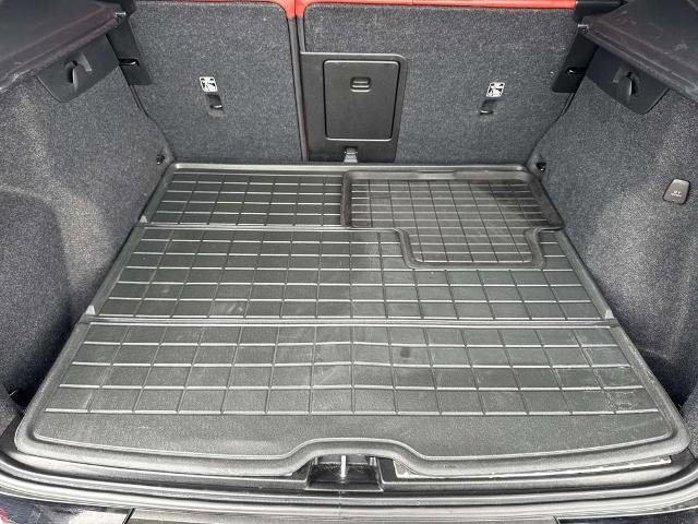 Used 2021 Volvo XC40 T4 Inscription FWD image 26