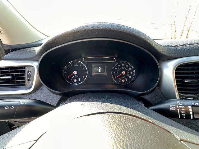 Used 2016 Kia Sorento LX image 16