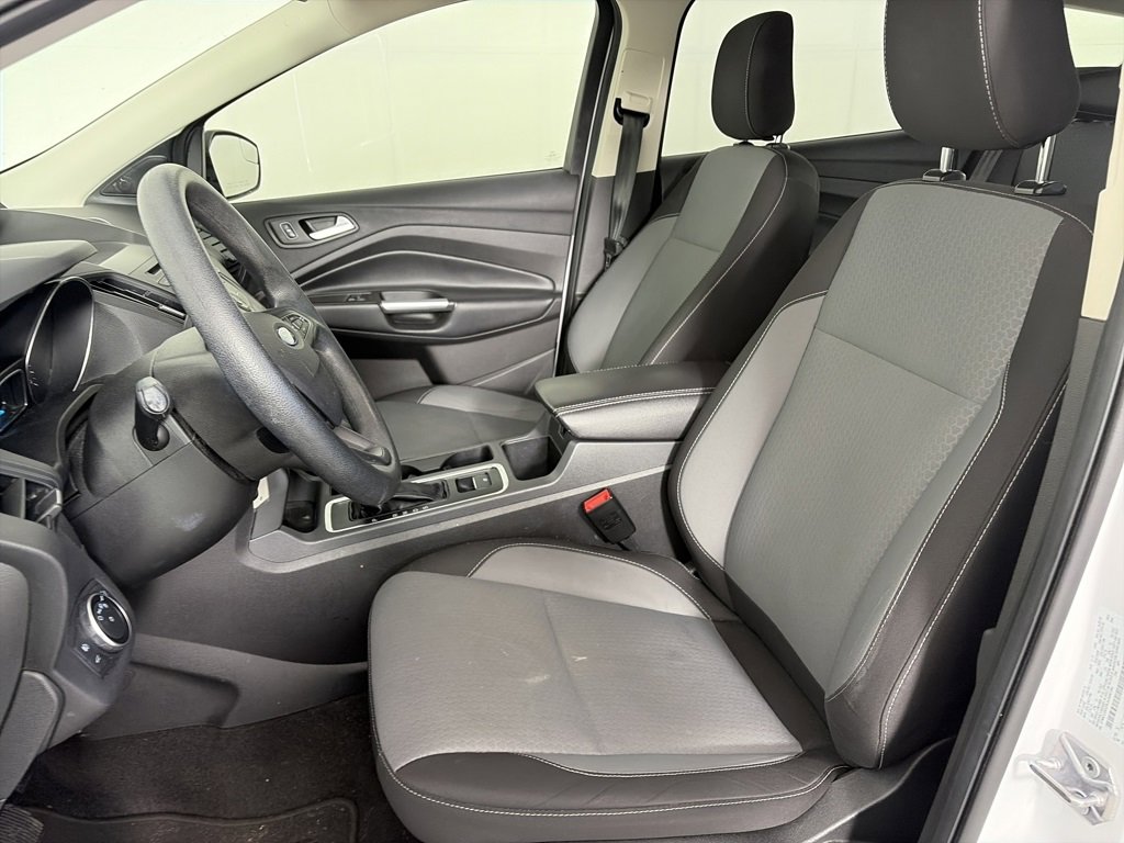 Certified 2018 Ford Escape SE image 11