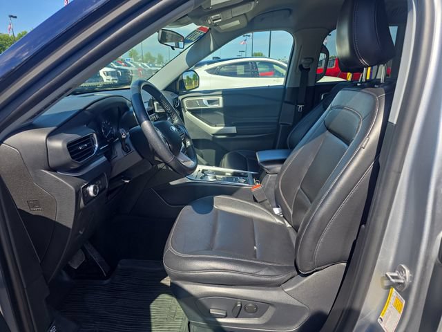 Certified 2021 Ford Explorer XLT w/ Equipment Group 202A AWD/4WD image 12