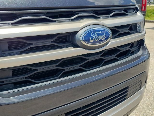 Certified 2023 Ford Expedition XLT RWD image 7