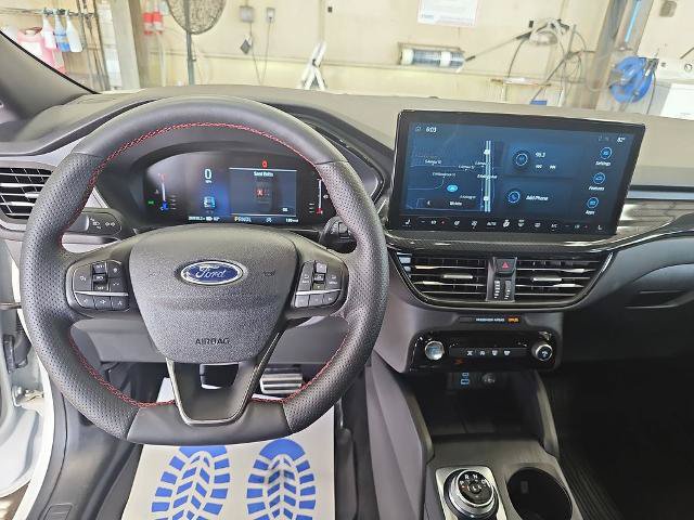 Certified 2023 Ford Escape ST-Line w/ Tech Pack #1 FWD image 16