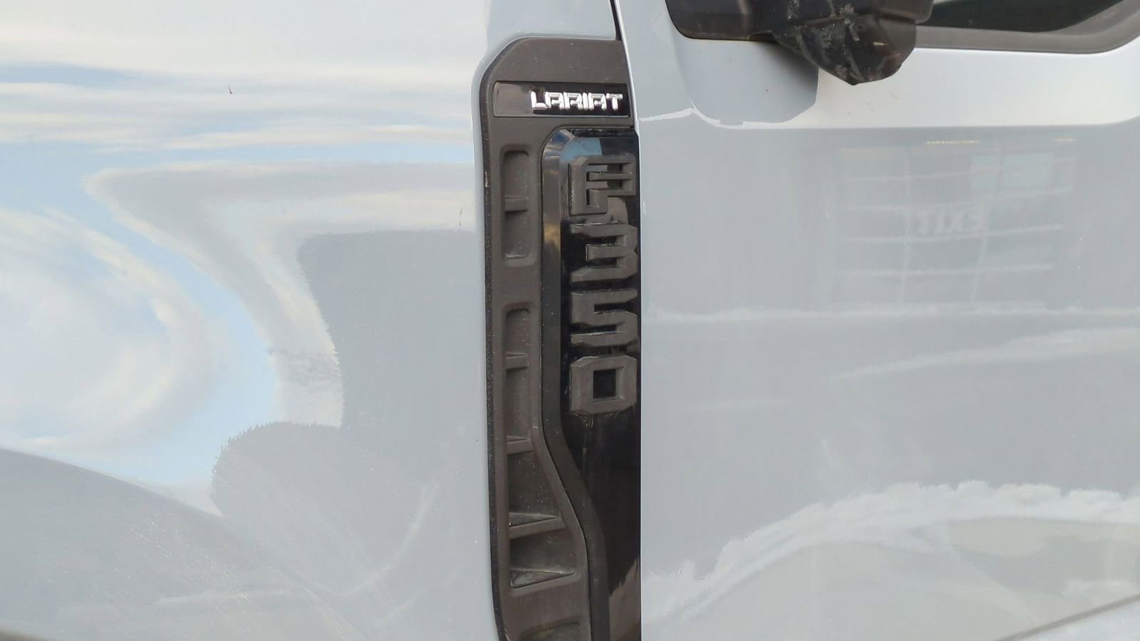 Certified 2025 Ford F350 Lariat w/ Black Appearance Package image 13