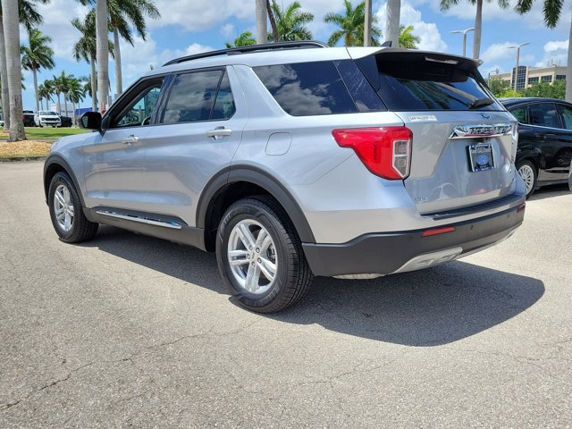Certified 2024 Ford Explorer XLT w/ Equipment Group 202A AWD/4WD image 4
