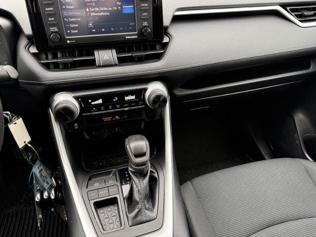 Used 2021 Toyota RAV4 LE image 30