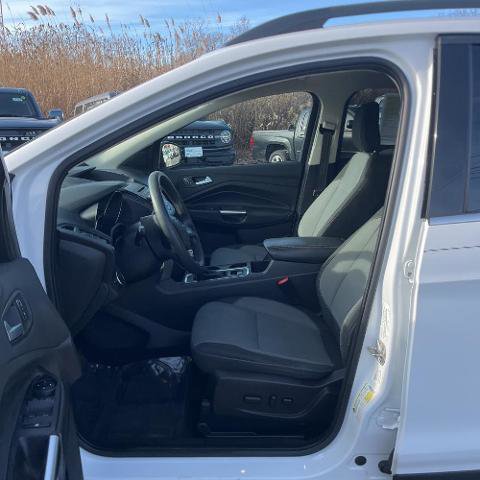 Certified 2018 Ford Escape SE image 10