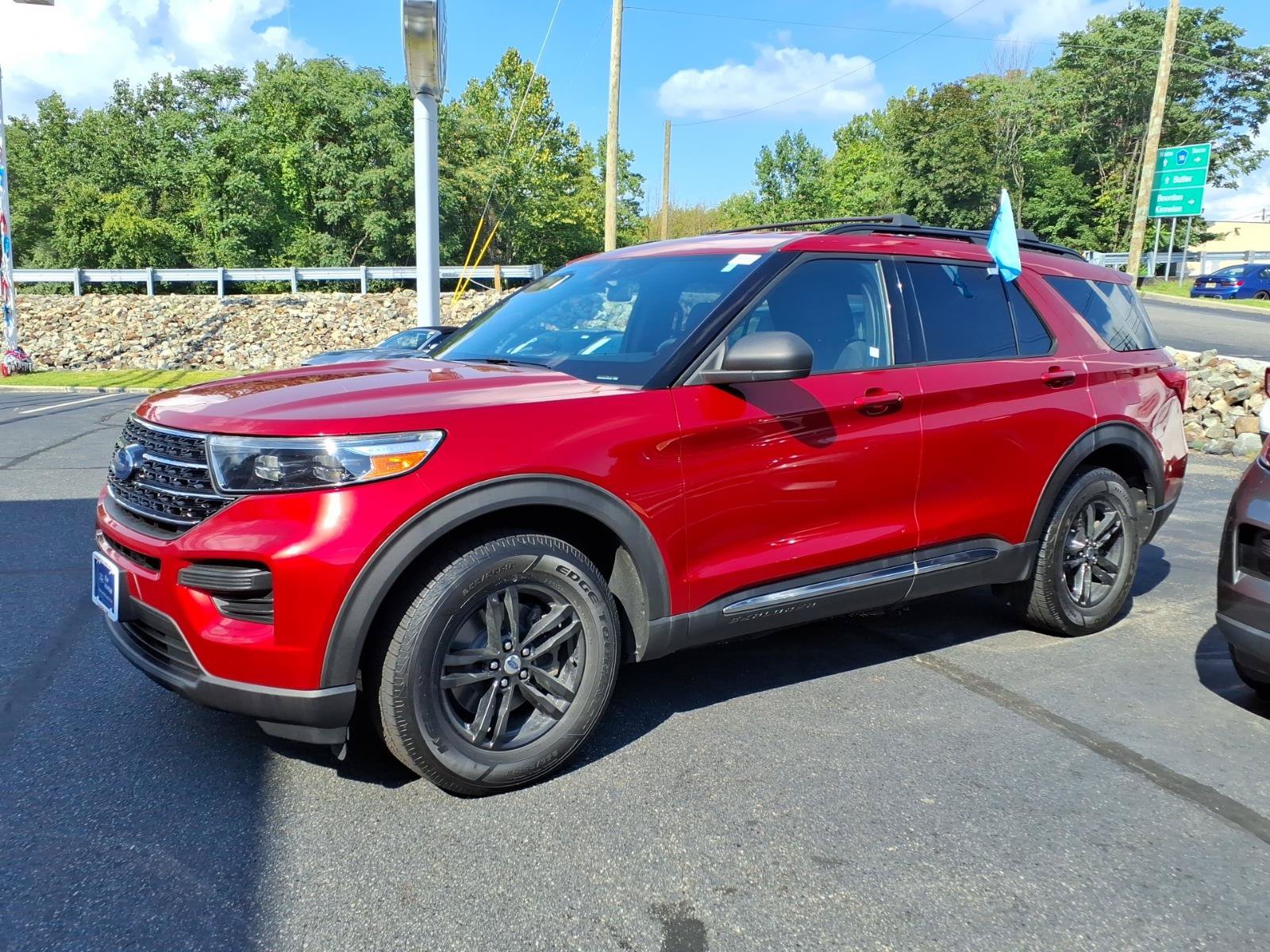 Certified 2020 Ford Explorer XLT w/ Comfort Package AWD/4WD image 5
