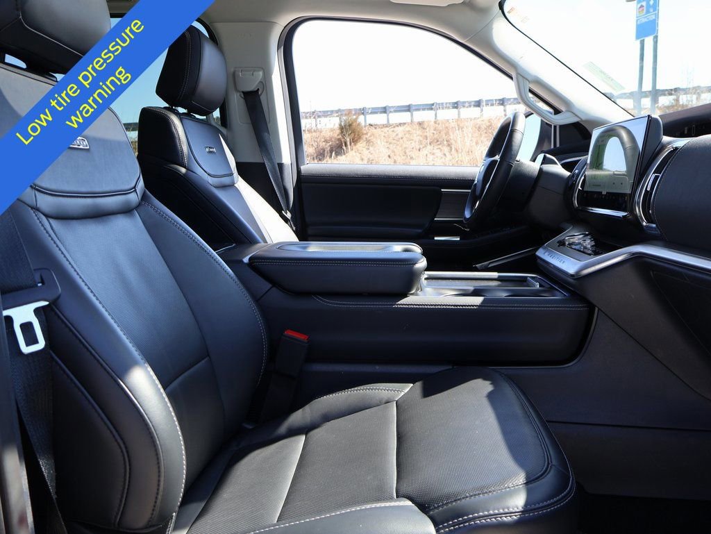 Certified 2025 Ford Expedition Platinum image 9