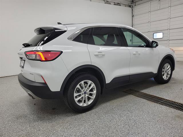 Certified 2021 Ford Escape SE image 2