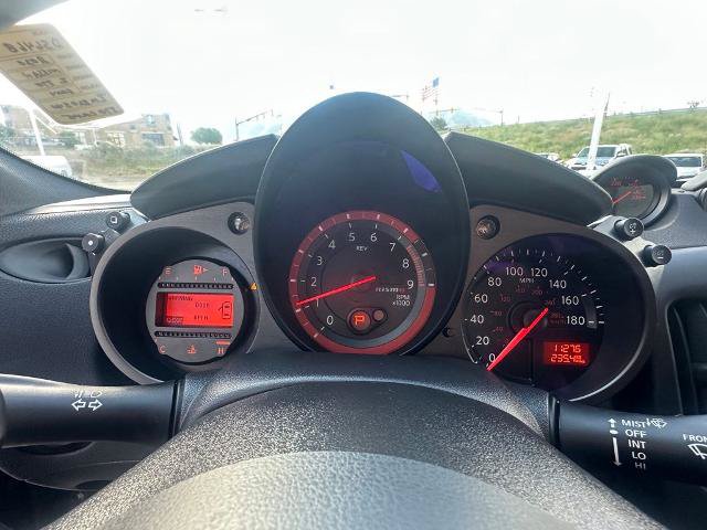 Used 2020 Nissan 370Z NISMO RWD image 30
