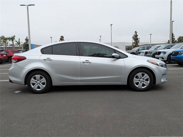 Used 2017 Kia Forte LX image 6