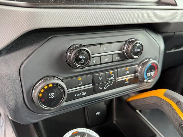 Certified 2022 Ford Bronco Black Diamond AWD/4WD image 10