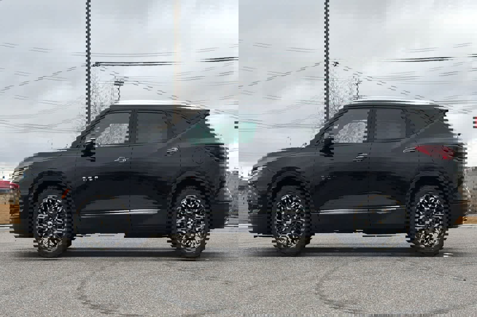 Used 2023 Chevrolet Blazer Premier w/ Driver Confidence II Package image 2