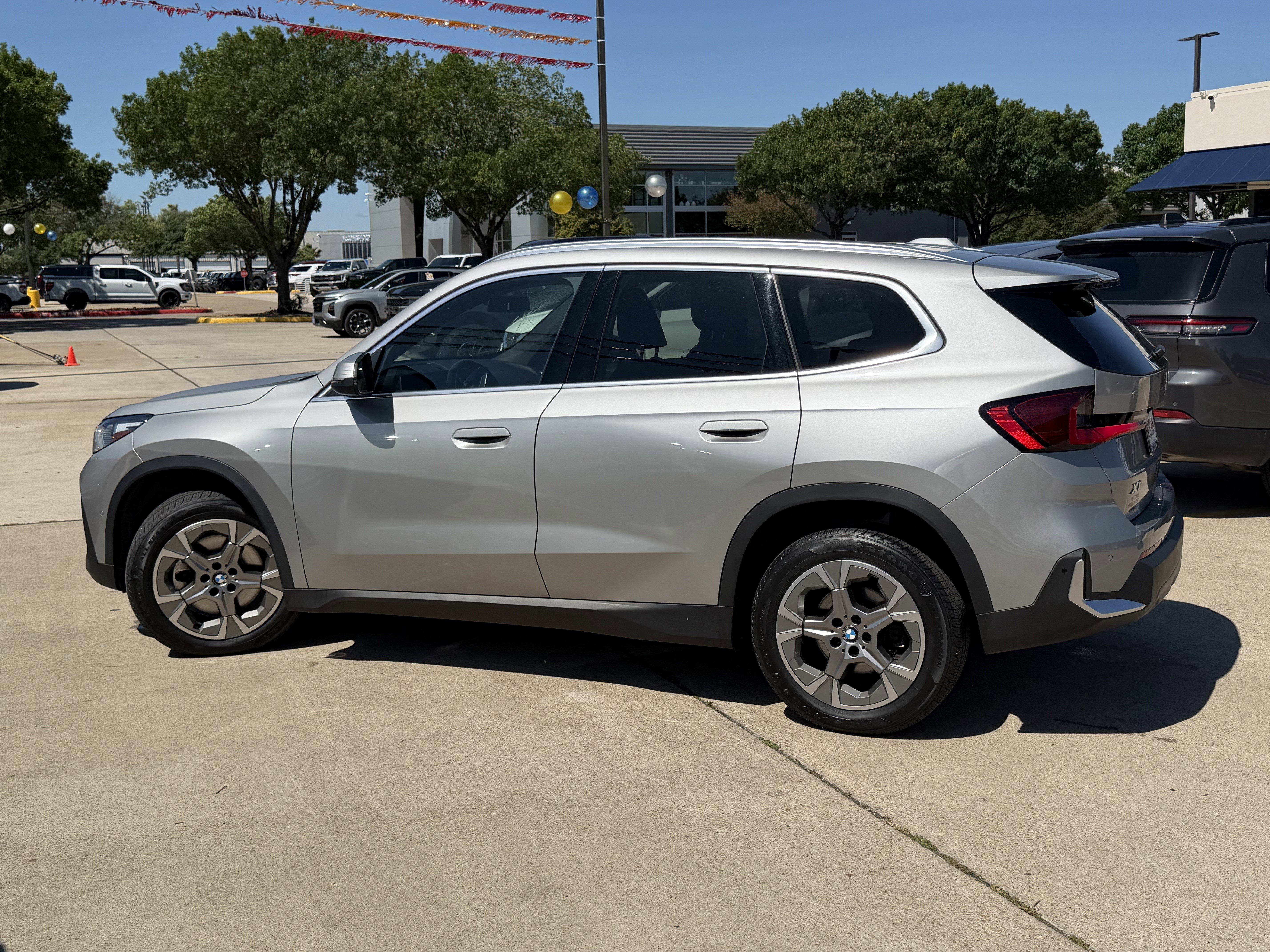 Used 2023 BMW X1 xDrive28i w/ Convenience Package AWD/4WD image 11