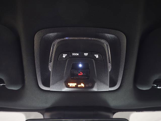 Used 2023 Toyota Crown XLE image 16