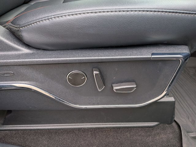 Certified 2022 Ford F150 Lariat w/ Equipment Group 502A High image 38