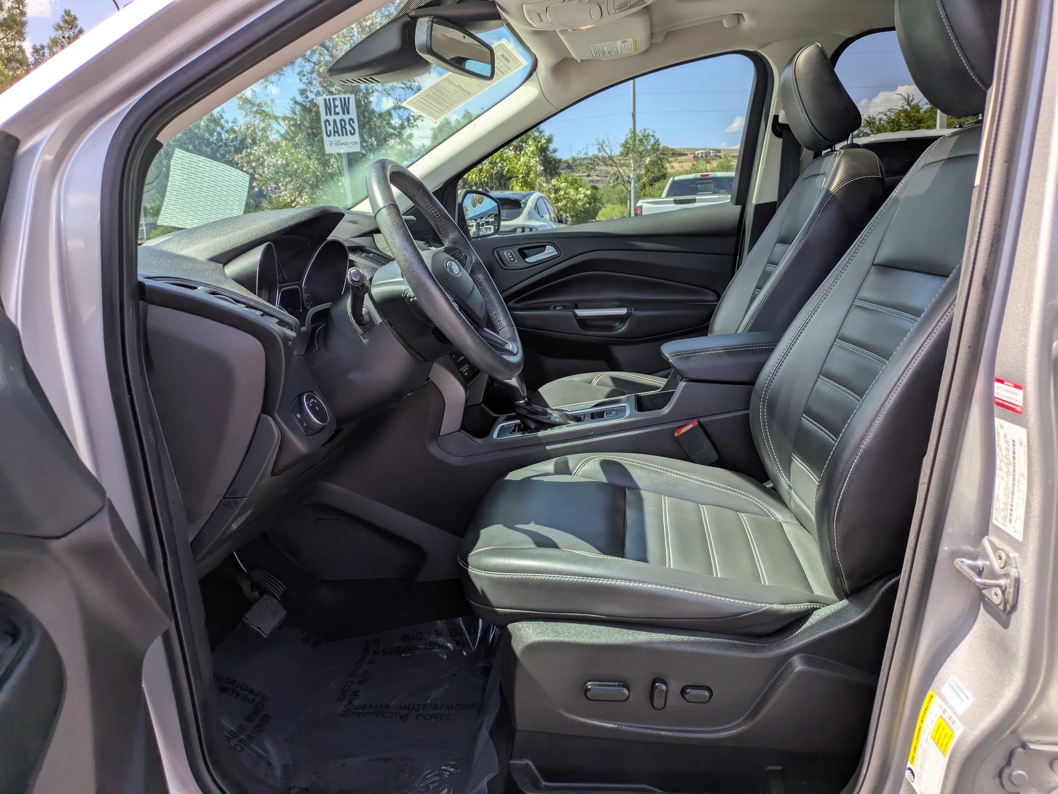 Certified 2019 Ford Escape SEL FWD image 17