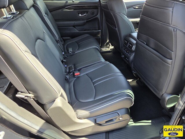 Used 2025 Honda Pilot Elite image 15