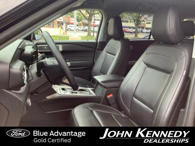 Certified 2023 Ford Explorer XLT w/ Equipment Group 202A AWD/4WD image 9