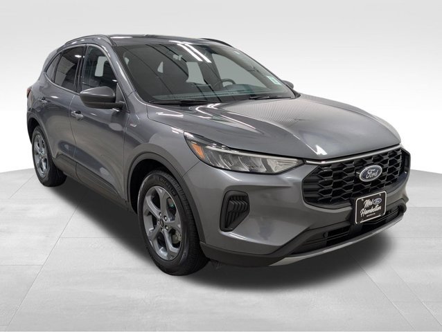 Certified 2025 Ford Escape ST-Line w/ Cold Weather Package FWD image 17