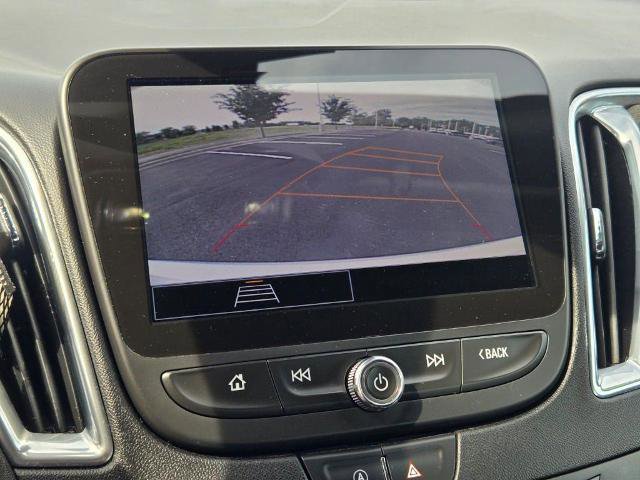 Used 2021 Chevrolet Malibu LT FWD image 23