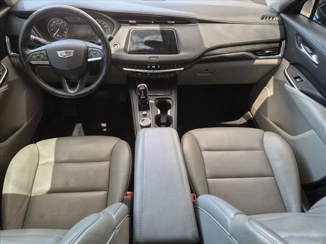 Used 2023 Cadillac XT4 Premium Luxury FWD image 18