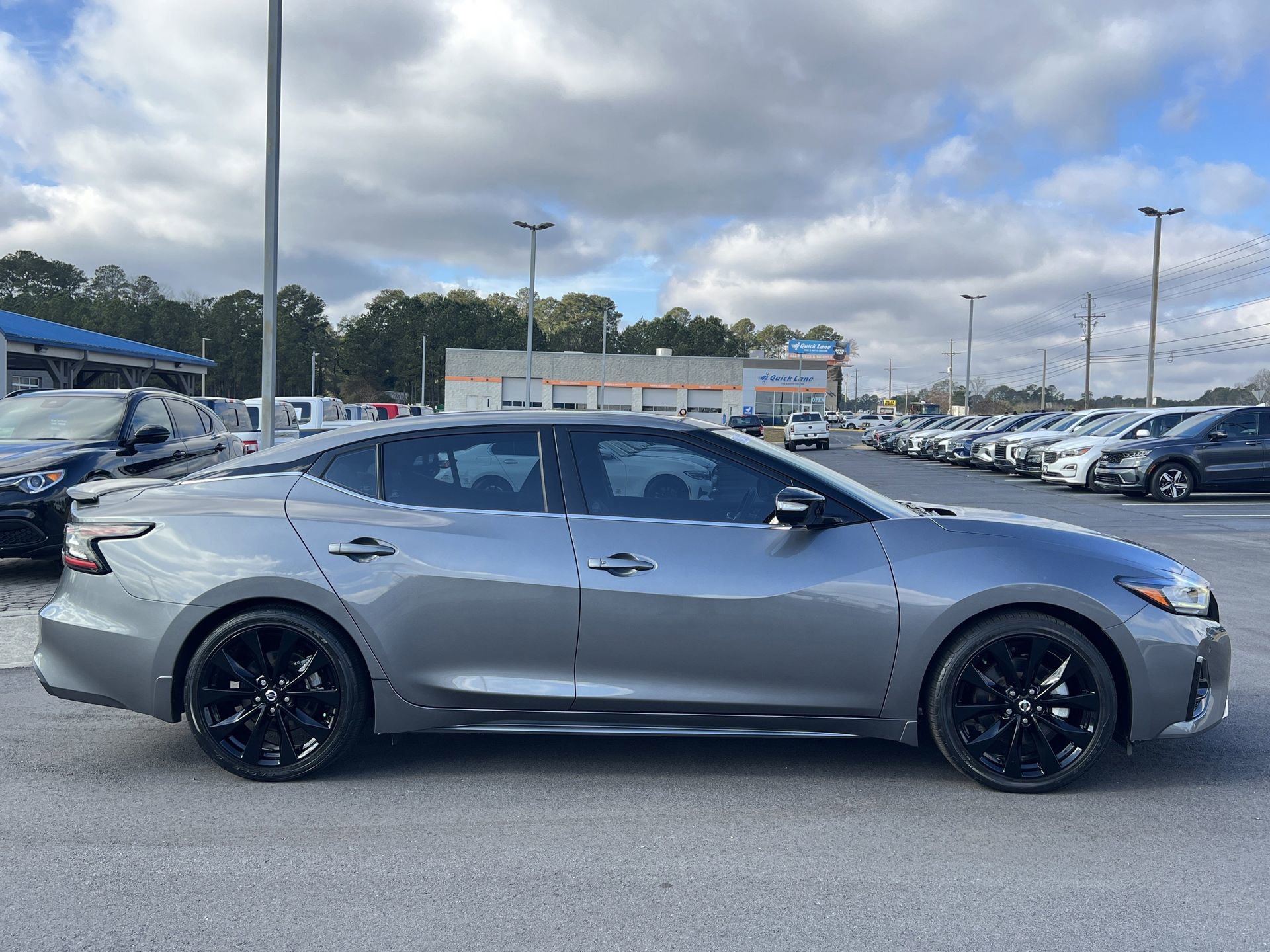 Used 2021 Nissan Maxima SR w/ Sport Mat Group image 29