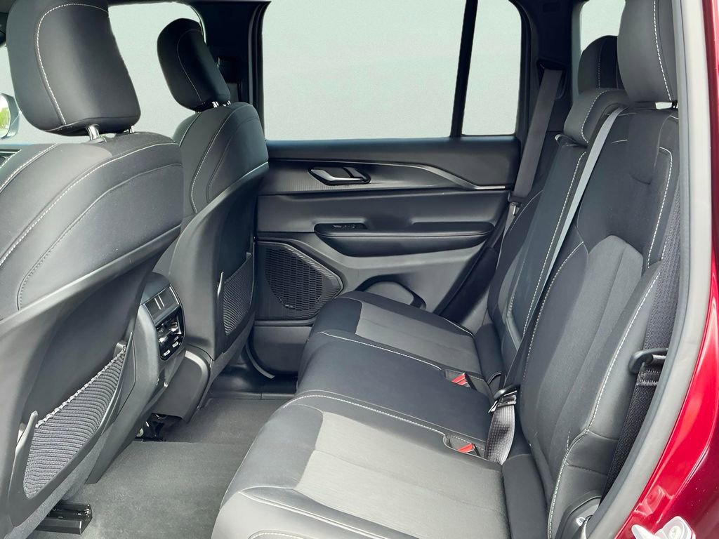 Used 2025 Jeep Grand Cherokee Laredo w/ Trailer Tow Package image 24