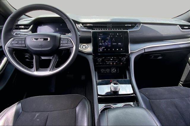 Used 2023 Jeep Grand Cherokee L Laredo RWD image 15