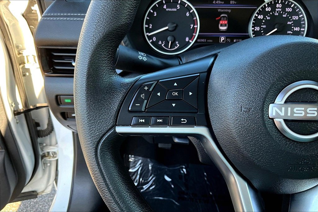 Used 2025 Nissan Sentra SV FWD image 13
