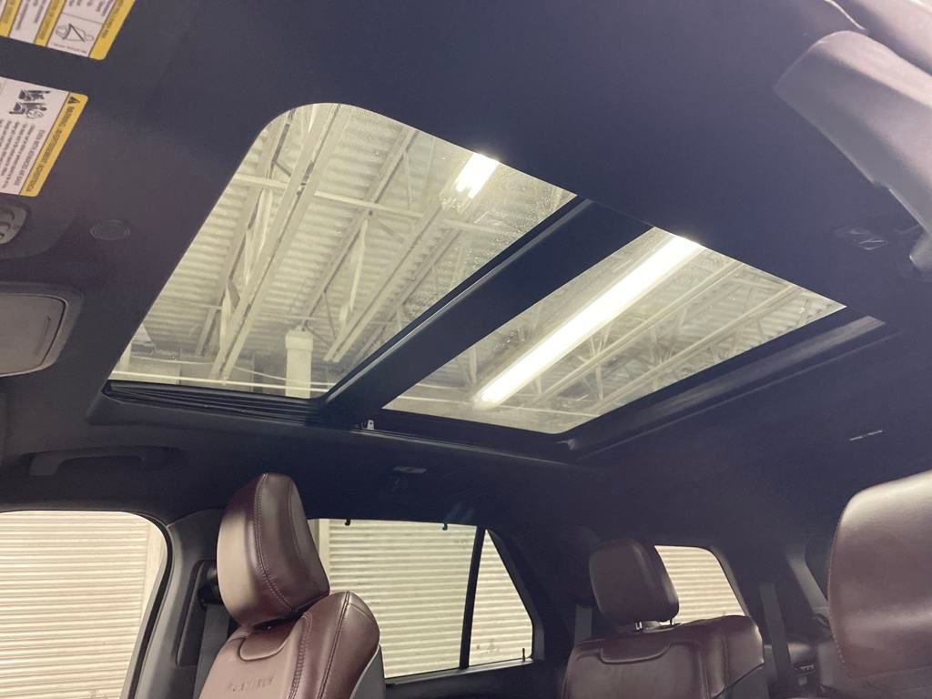 Certified 2020 Ford Explorer Platinum w/ Premium Technology Package AWD/4WD image 10