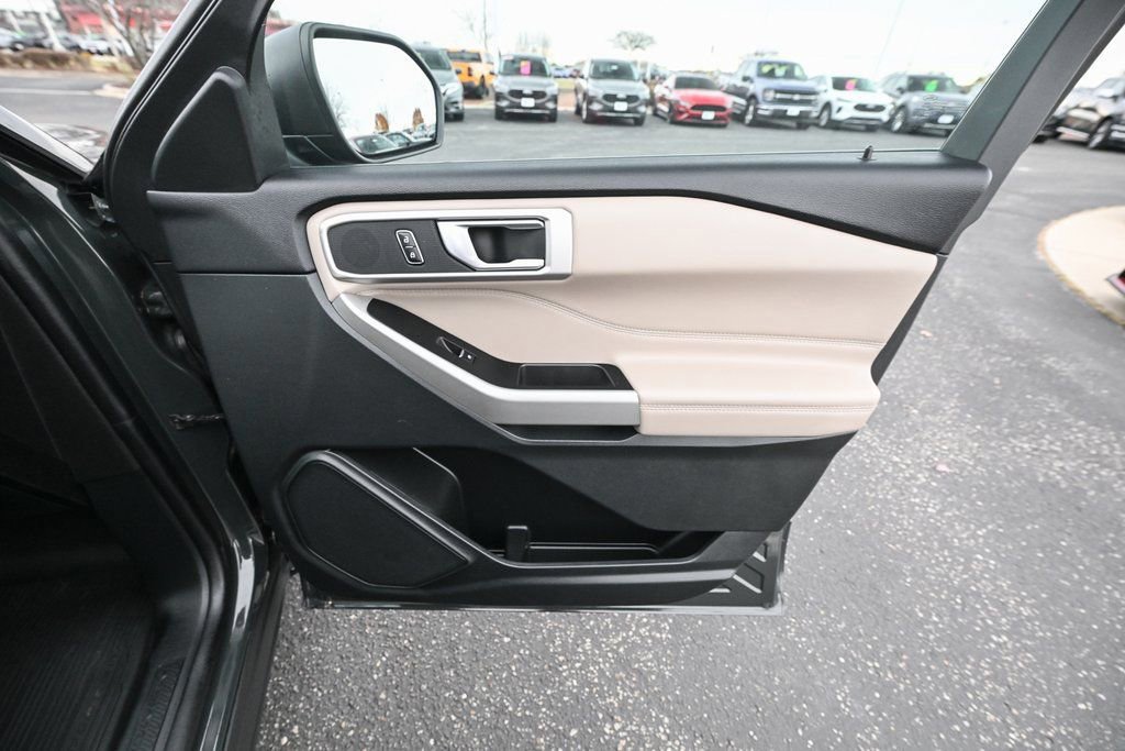 Certified 2023 Ford Explorer XLT w/ Equipment Group 202A image 30