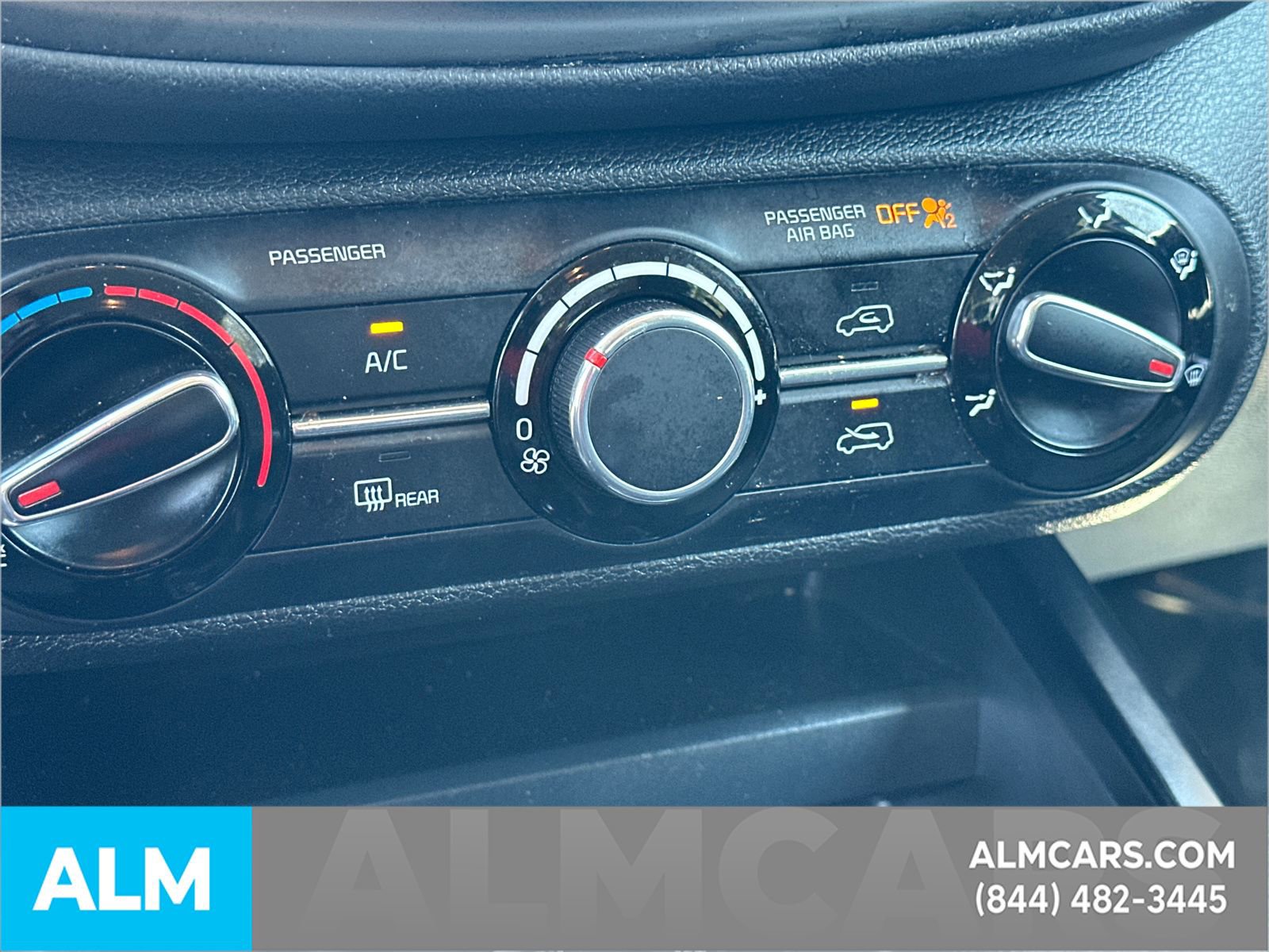 Used 2025 Kia Soul LX w/ LX Technology Package FWD image 27