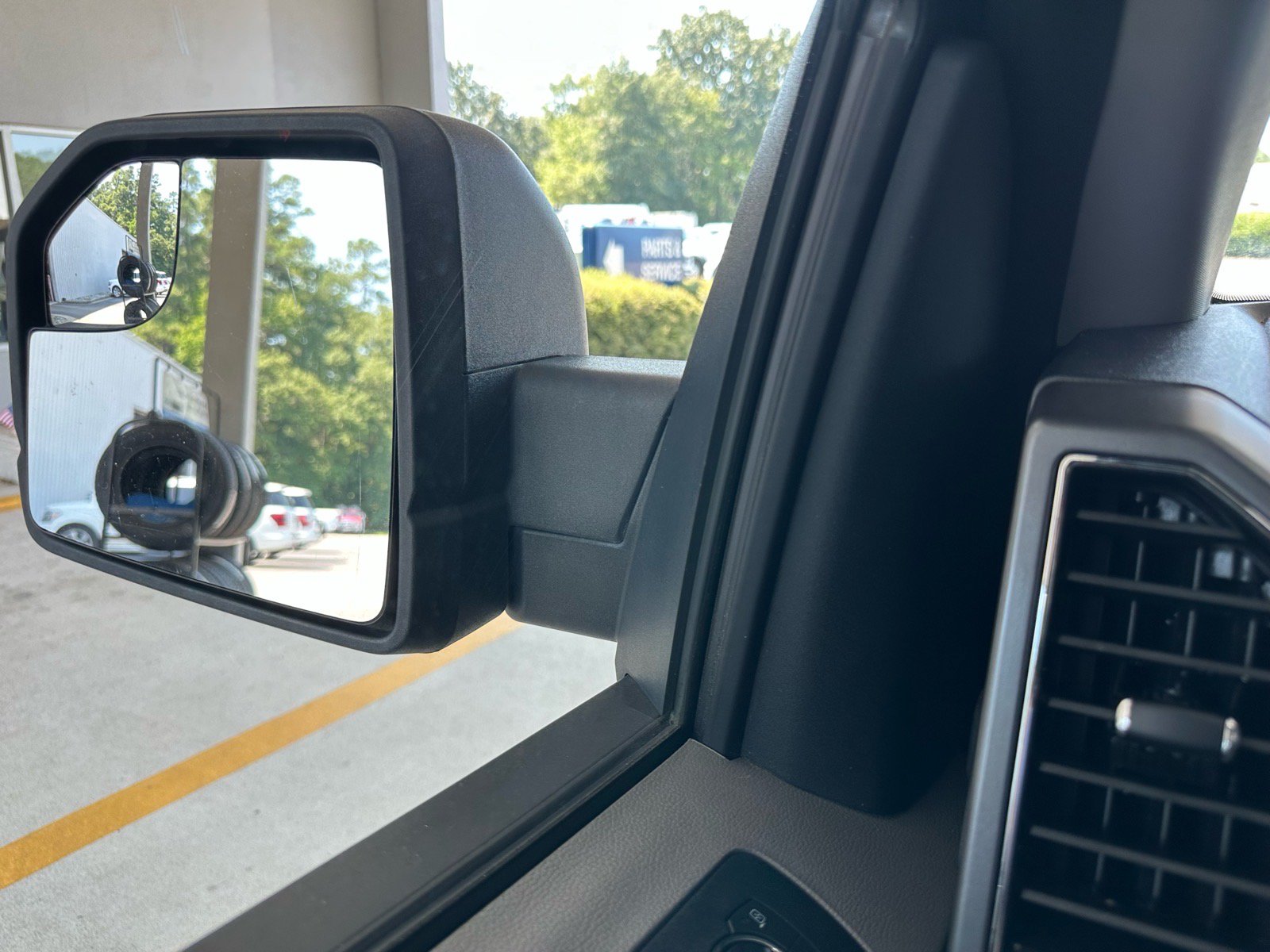 Certified 2019 Ford F150 XLT AWD/4WD image 39