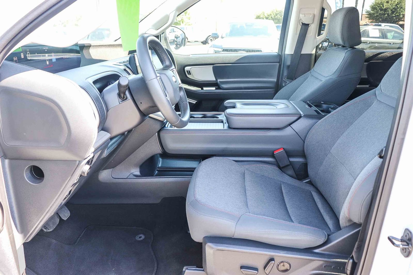 Certified 2025 Ford Expedition Active AWD/4WD image 18