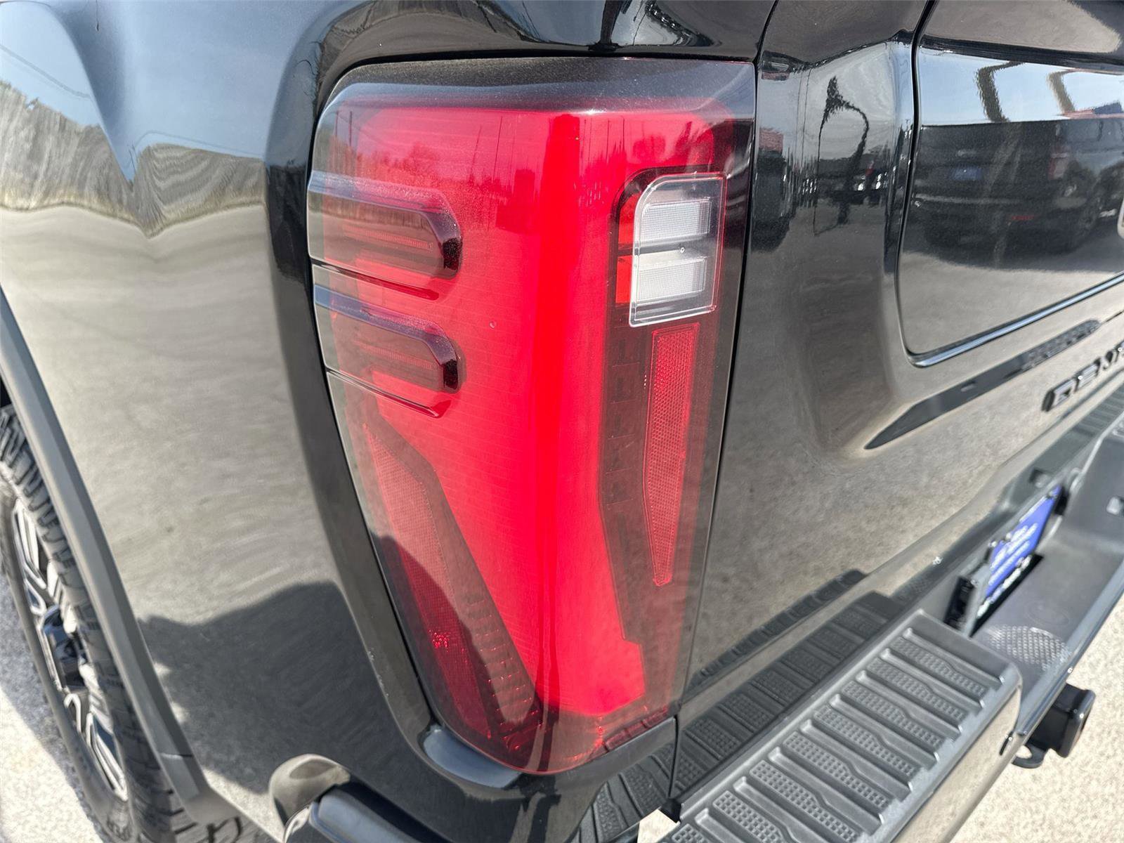 Used 2024 GMC Sierra 2500 Denali Ultimate image 34