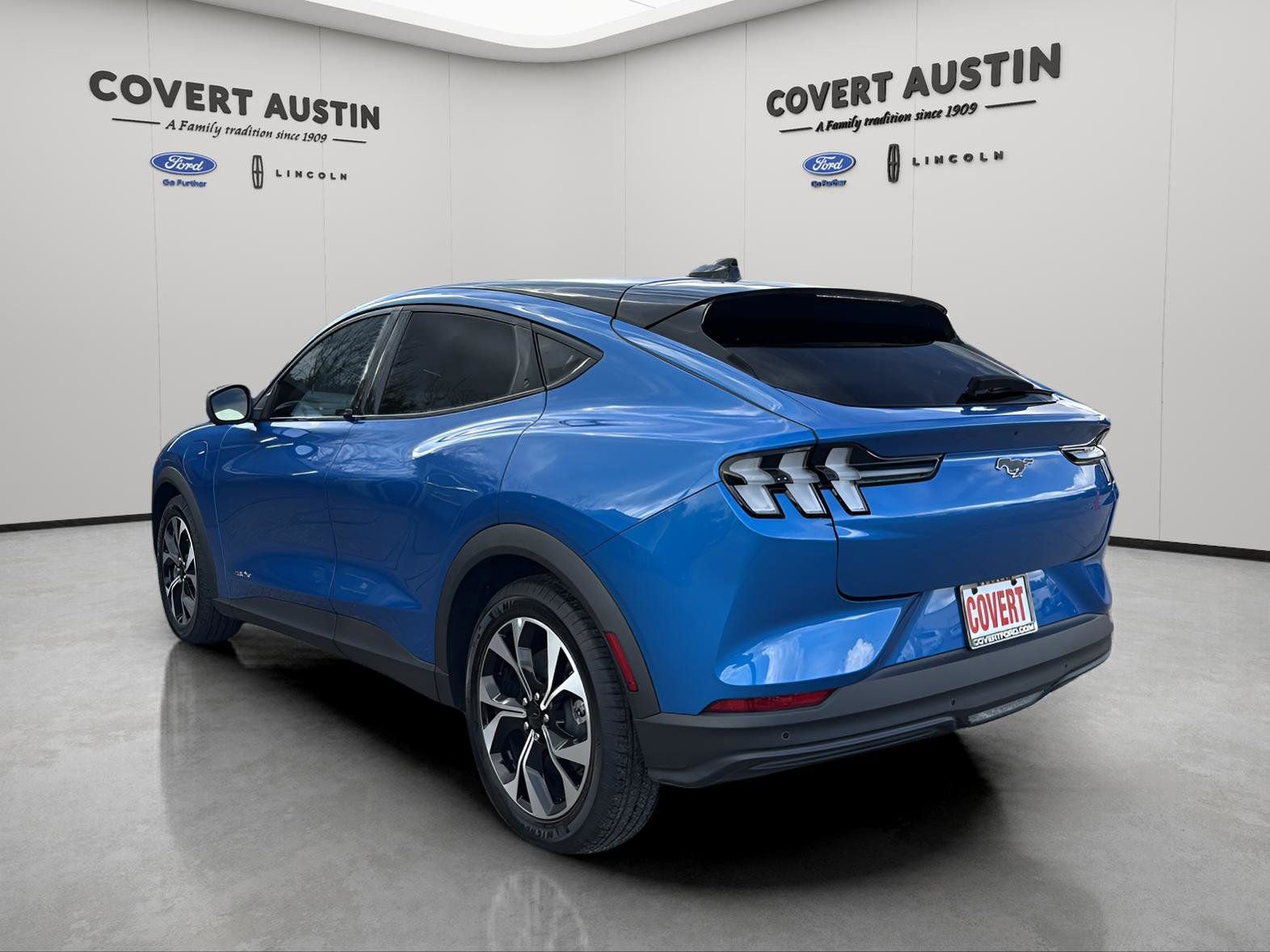 Certified 2025 Ford Mustang Mach-E Select image 3